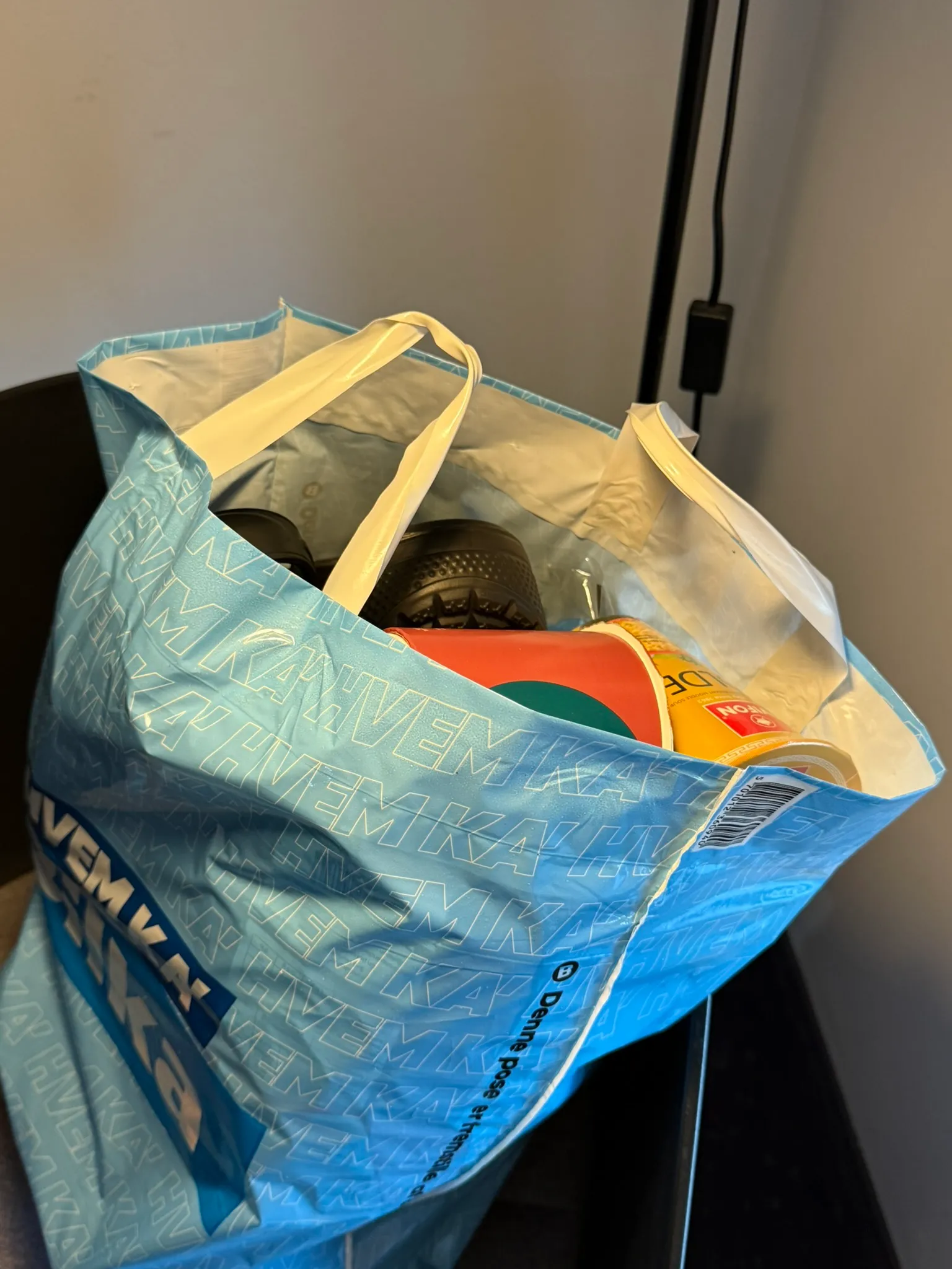 酒店不提供拖鞋，我得自己买