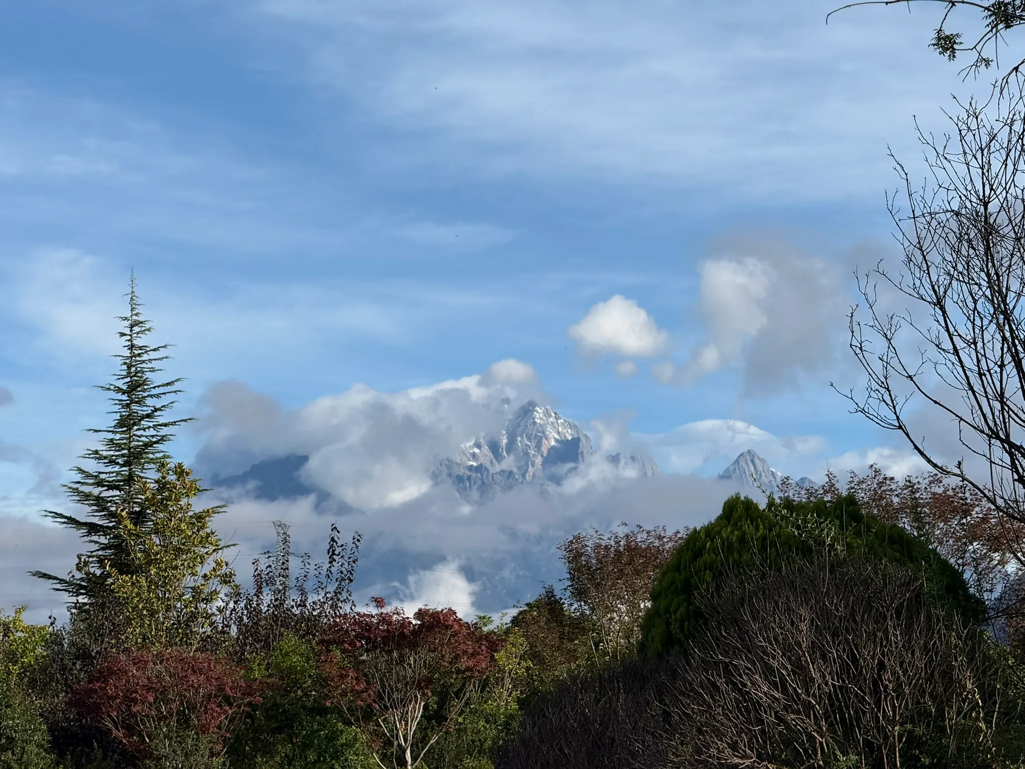 离开前再看一眼雪山